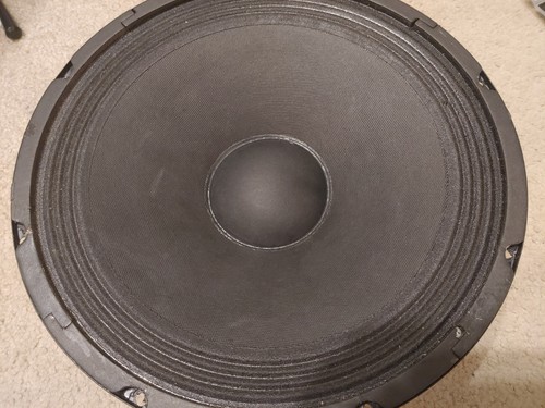 Solo woofer behringer eurolive - solo,