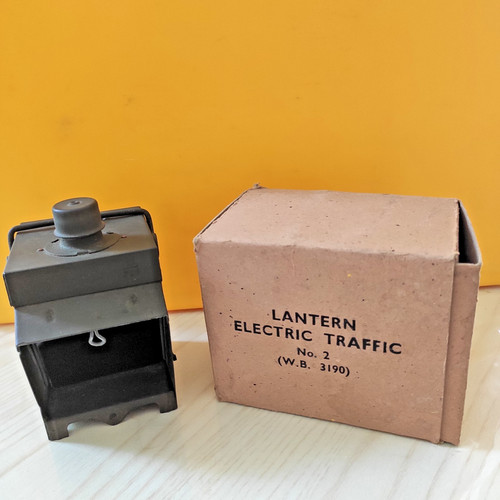 Lampada elettrica militare - elettrica,