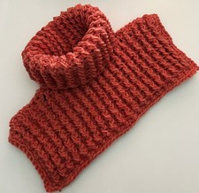 Splendido scaldacollo a mano