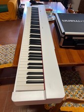 pianoforte digitale Yamaha P225 bianco  88 tasti pesati mai usato scatola origin