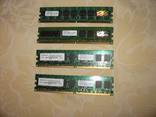 4 x 1 GB di memoria RAM
