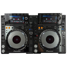 2x Pioneer CDJ 2000 Nexus NXS