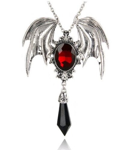 Collana pipistrello vampiro