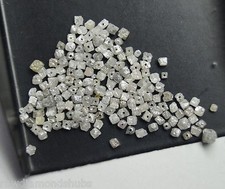 Diamanti forati a cubi