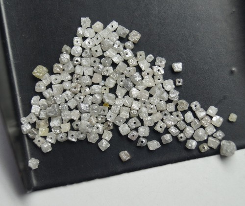 Diamanti forati cubi - diamanti,