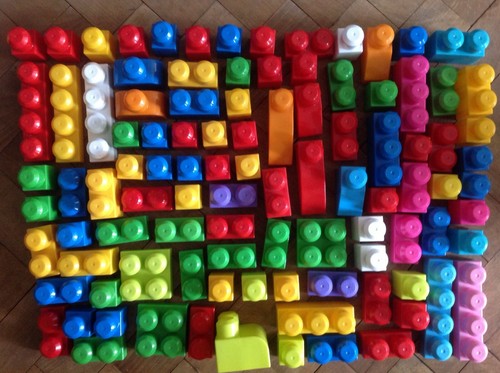 100 mega bloks - 100,
