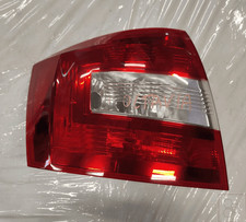 5JJ945111 Fanale post. SX SKODA RAPID SPACEBACK 1.6 TDI (77Kw) SW 5p/d/1598cc