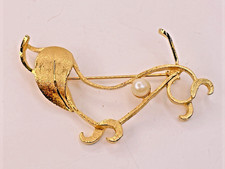 Spilla vintage cane Beagle Hound Bassett bassotto finta perla 2,5"