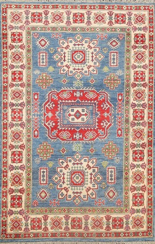 Tappeto geometrico blu