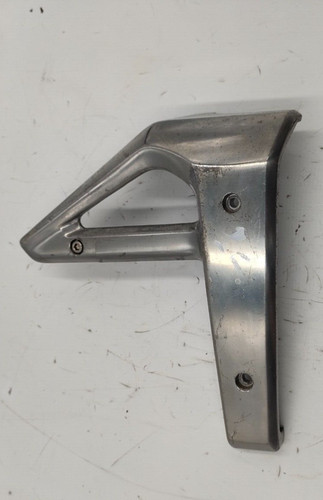 Staffa cover radiatore destra - cover,