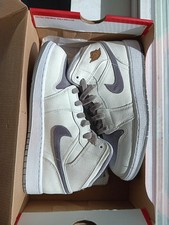 Athletic Air Jordan 1 Mid SE