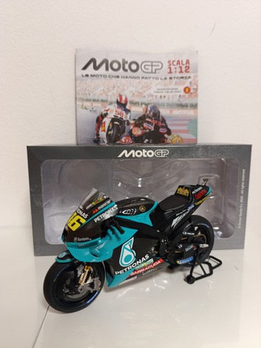 Valentino rossi yamaha - valentino,