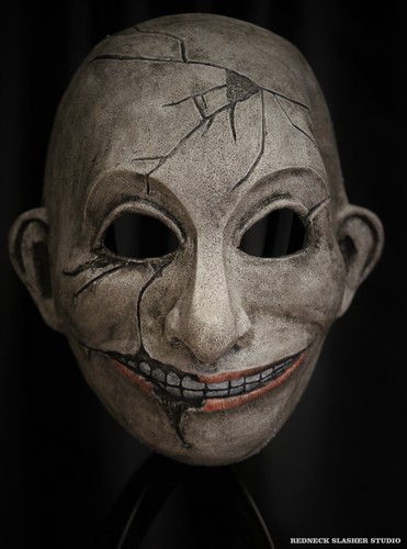 Male dentro maschera - il,
