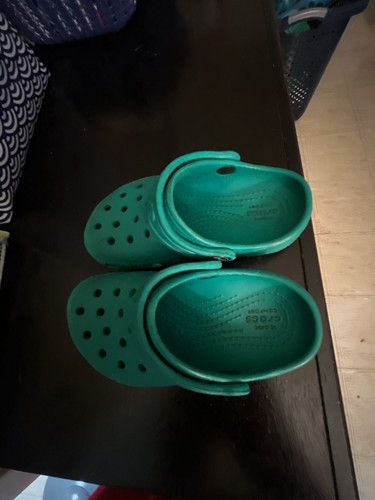 CROCS