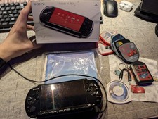 Console SONY PSP 3004 PB, completa di scatola con alimentatore e manuale