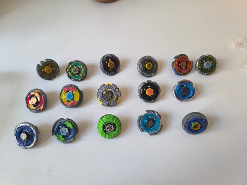 Beyblade hasbro hyperblade set - beyblade,