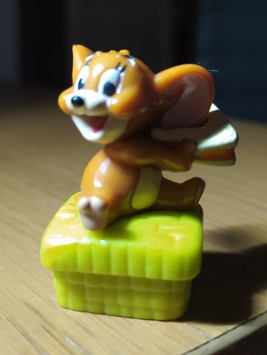 Sorpresa kinder tom jerry - tom, &