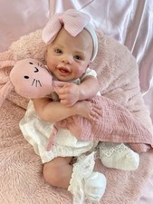 🌸 Reborn “Fiore” di Andrea Arcello. Layette 55 pezzi. 17 pollici 6 libbre. COA. 🌸