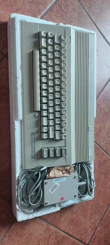 Commodore con alimentatore - commodore, 64