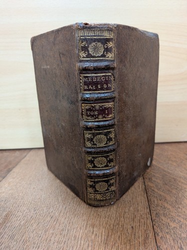 Libro antico la - -, medicina