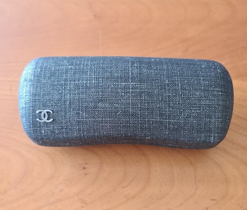 Chanel porta occhiali - chanel,