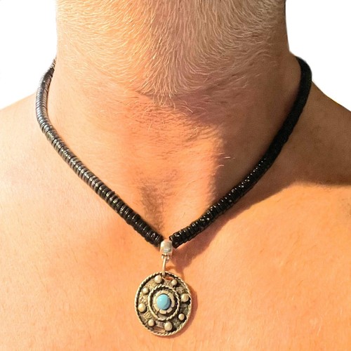 Collana con ciondolo pietre