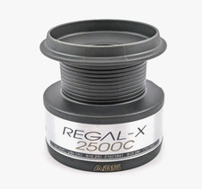 Mulinello da spinning Daiwa Regal-X 2500C SOLO PISCINA ricambio extra NUOVO