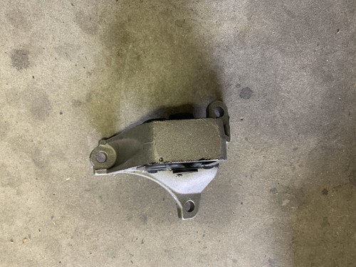 Front engine mount for honda - front,