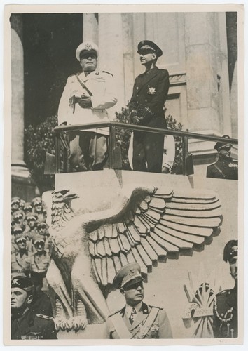 Duce benito mussolini - le,