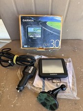 GARMIN nuvi 30 in box -Clean