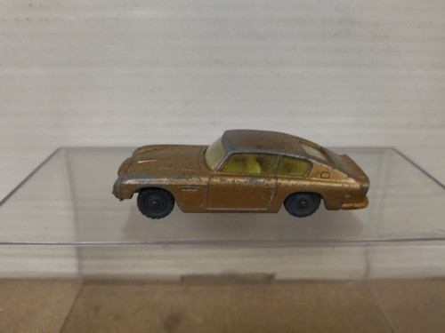 Aston martin db6 gold - aston,