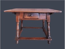 SCRIVANIA O TAVOLO DA GIOCO