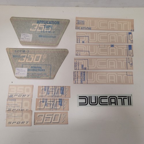 Stock ricambi adesivi