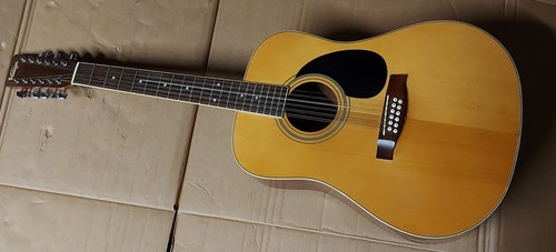 Chitarra acustica vintage