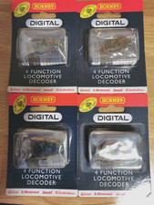HORNBY x 4 R8249 Standard