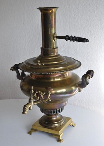 Antico bollitore per - tè, russo