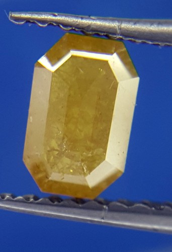 51tcw giallo colore smeraldo - colore,