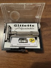 Rasoio di sicurezza GILLETTE adjustable Fatboy  con custodia e lamette, vintage.