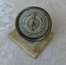 Antico barometro da scrivania in ottone su base in marmo