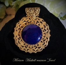 MAGNIFICO CIONDOLO '20 FIRMATO  MIRIAM HASKELL  cm.9, OPALE BLUE,LEGA ORO GIALLO