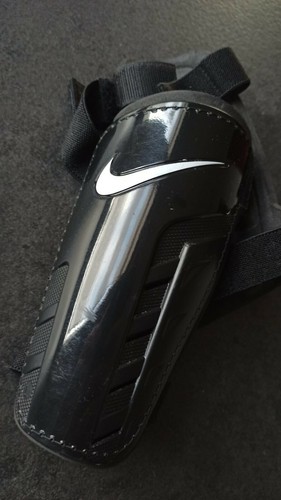 Nike charge parastinchi - ,