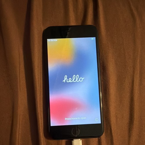 Apple iphone 32gb black - 7,