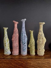 5 vasi in ceramica smaltata lava di Mike Hamlin