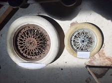 Una ruota auto pedali - una,