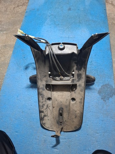 Sotto codone porta - , targa