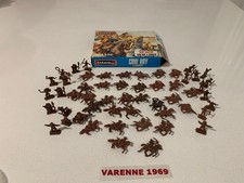 LOTTO SOLDATINI BARAVELLI INDIANI E COW BOYS MINIZERO CON BOX COW BOY A CAVALLO