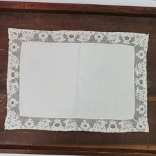Doily vintage 17x12 pollici