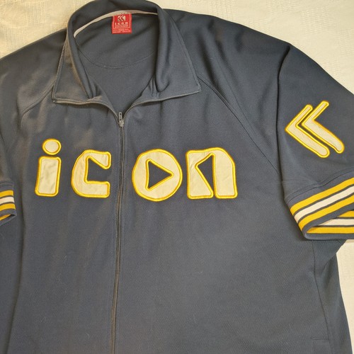 Top tuta vintage anni - 90, icona