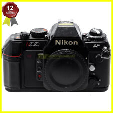 Nikon N2020 (F-501) fotocamera reflex autofocus a pellicola.  F501 black body.