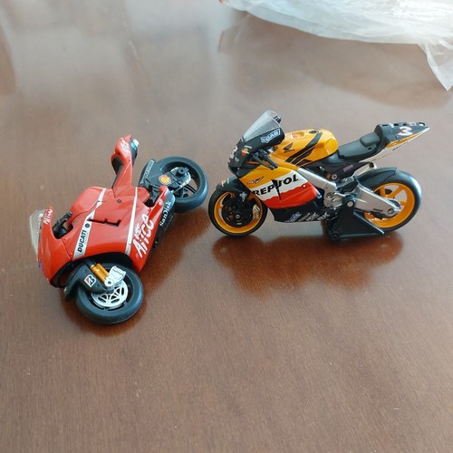 Lotto modellini moto honda e - 2,